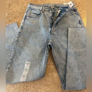 Old Navy Extra High-Rise Sky-Hi Straight button-up Jeans NEW